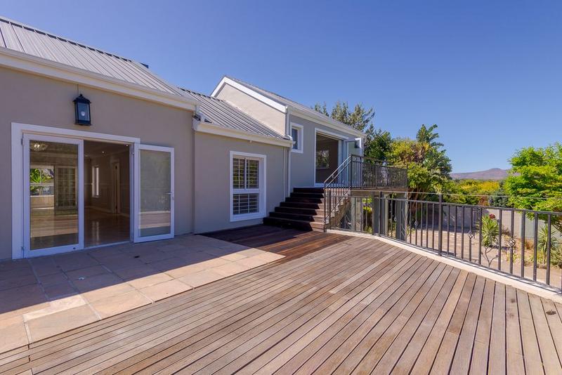 To Let 5 Bedroom Property for Rent in Constantia Western Cape